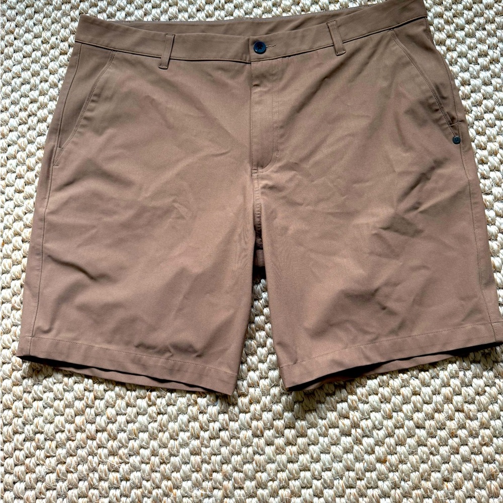 Vuori Meta Short